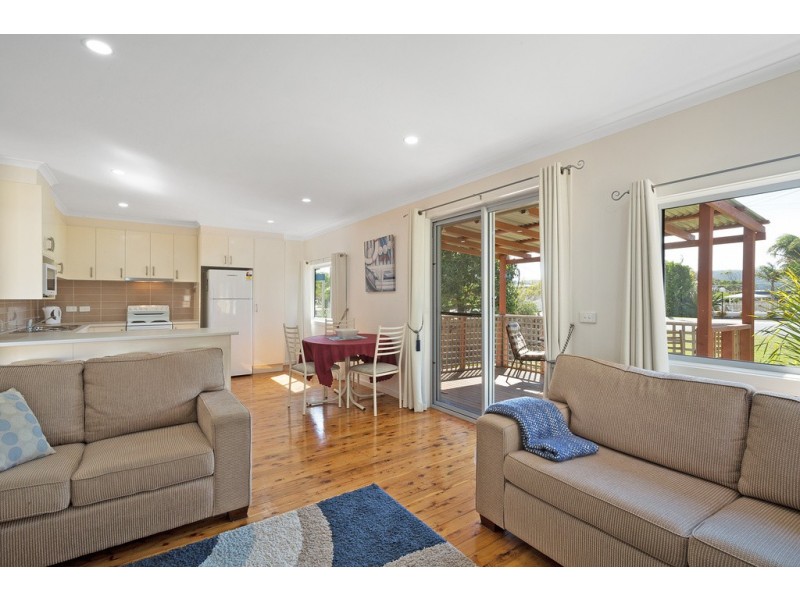 10 Chapman Avenue, Merimbula NSW 2548