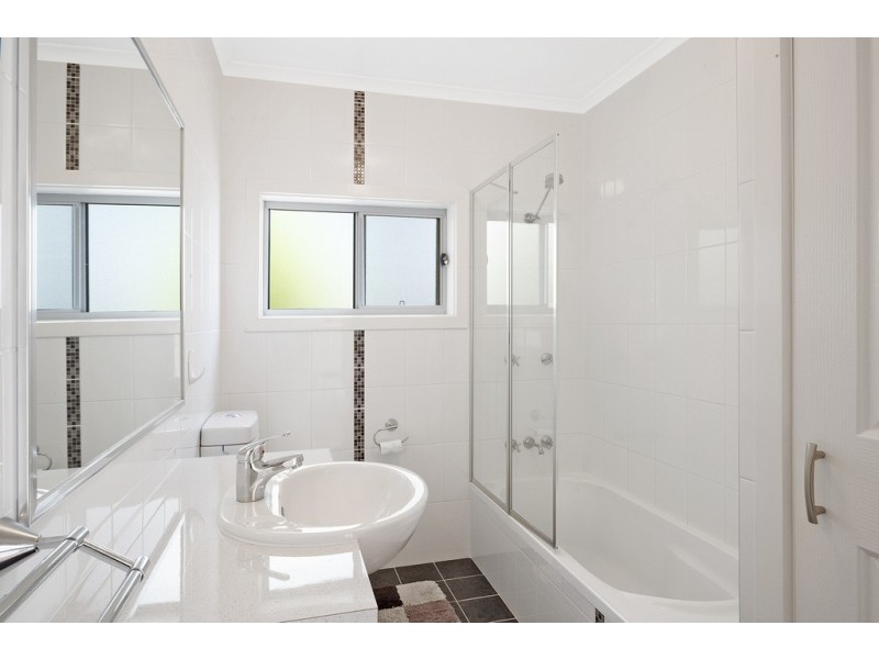 10 Chapman Avenue, Merimbula NSW 2548