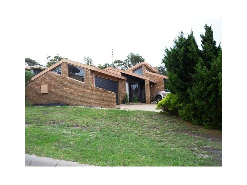 1 Flora Court, Tura Beach NSW 2548