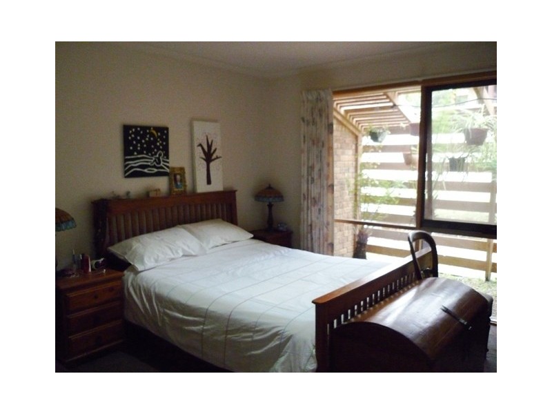 1 Flora Court, Tura Beach NSW 2548