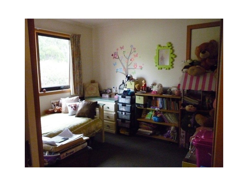 1 Flora Court, Tura Beach NSW 2548