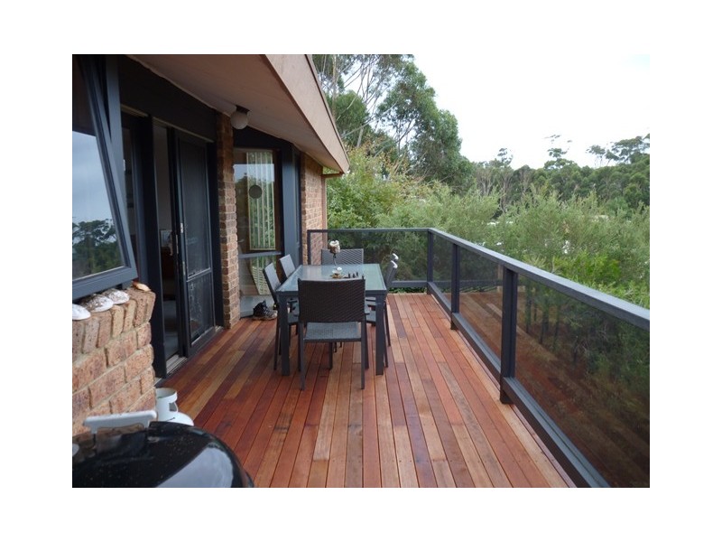 1 Flora Court, Tura Beach NSW 2548