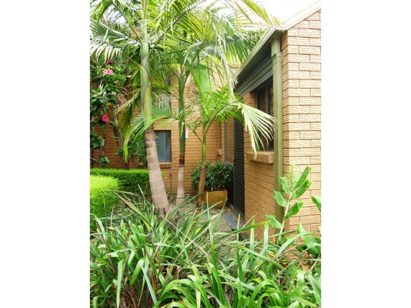 5/4 Wonga, Merimbula NSW 2548