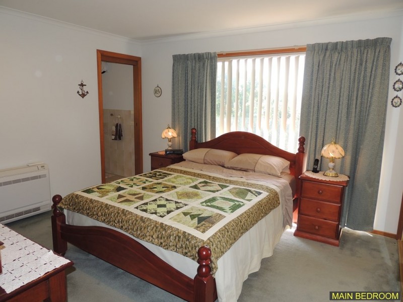 13 Seaview Place, Tura Beach NSW 2548