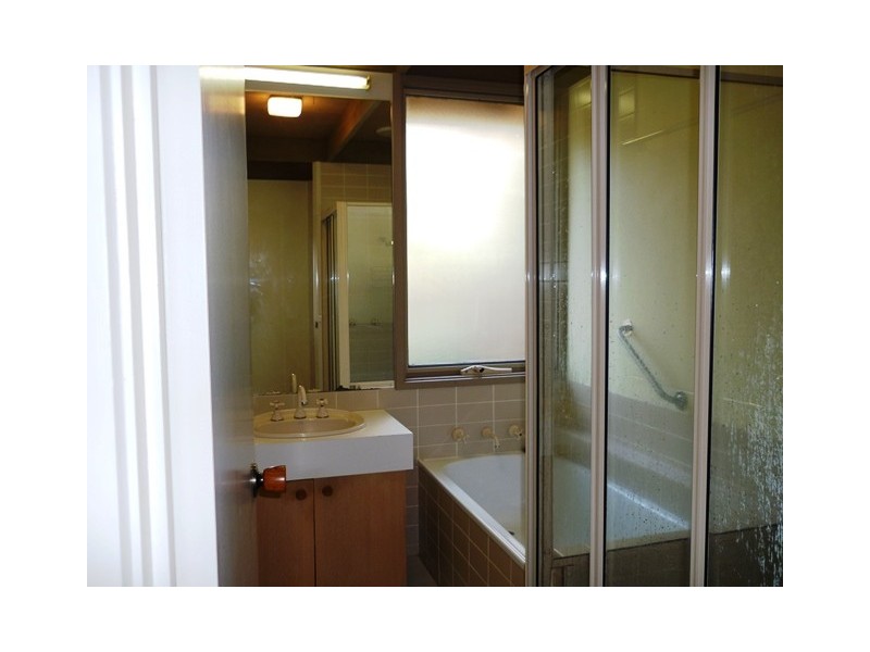 100 Golf Circuit, Tura Beach NSW 2548