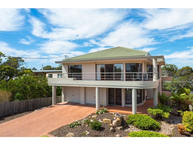 10 Lakeview Avenue, Merimbula NSW 2548