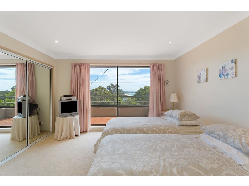 10 Lakeview Avenue, Merimbula NSW 2548