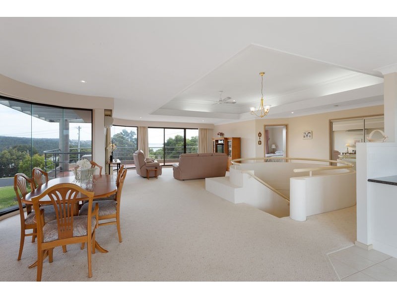 10 Lakeview Avenue, Merimbula NSW 2548