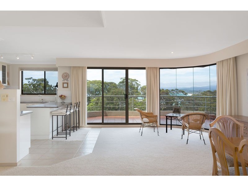 10 Lakeview Avenue, Merimbula NSW 2548