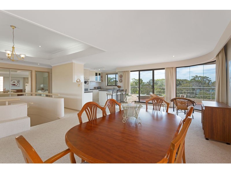 10 Lakeview Avenue, Merimbula NSW 2548