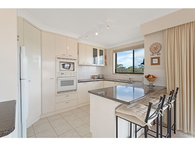 10 Lakeview Avenue, Merimbula NSW 2548