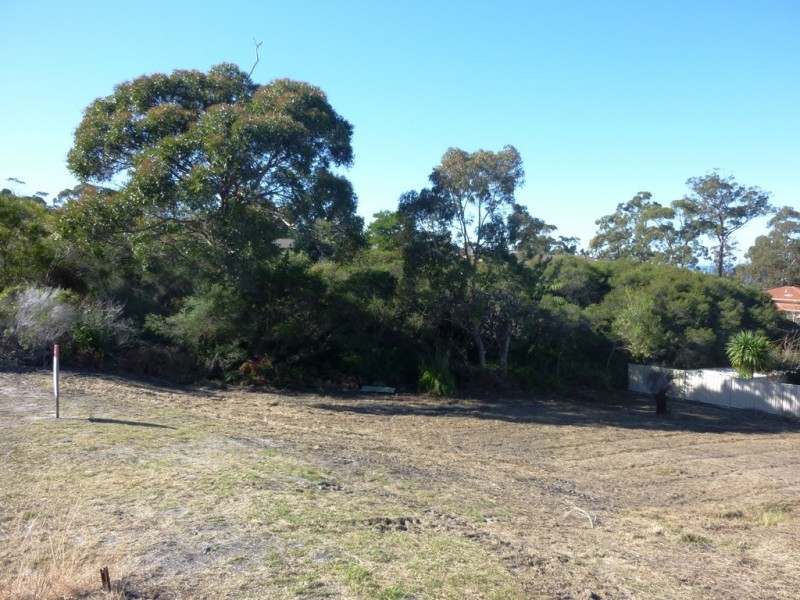 8 The Peninsula, Tura Beach NSW 2548