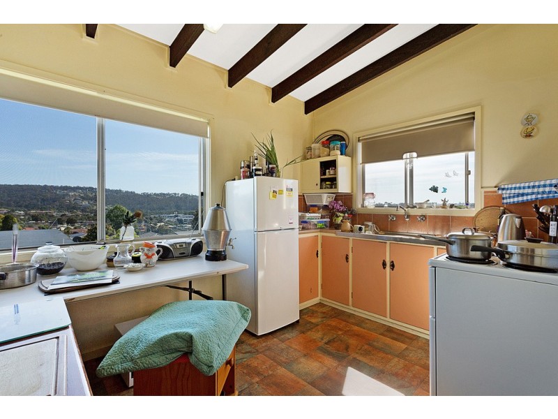 41 Monaro, Merimbula NSW 2548