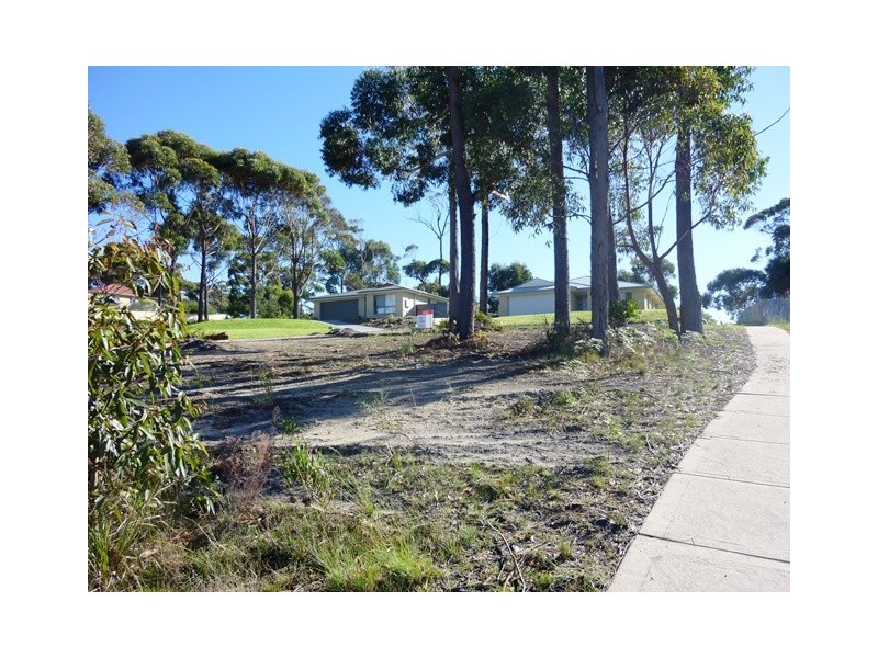17A Elizabeth Parade, Tura Beach NSW 2548