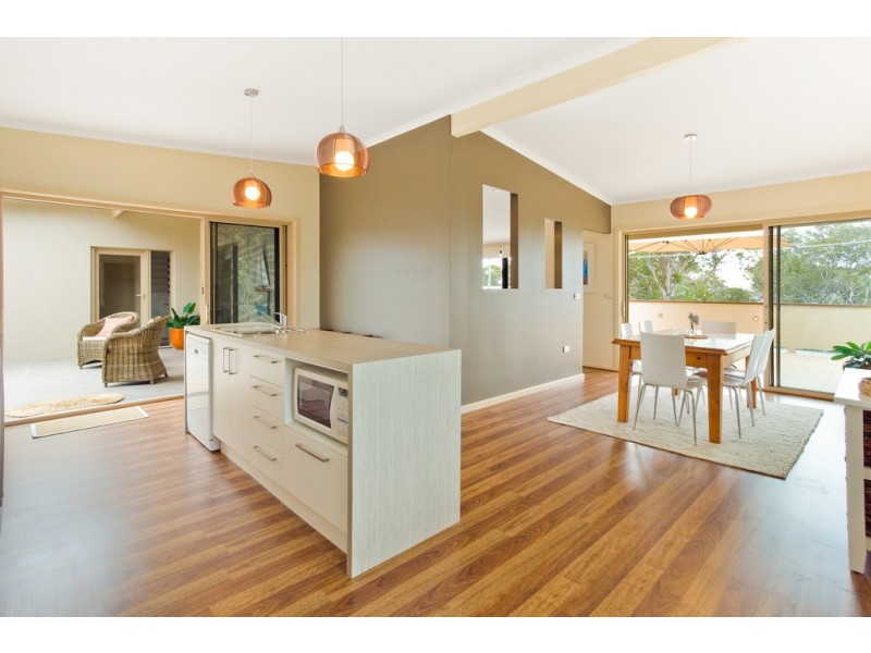 4 Lakeview Avenue, Merimbula NSW 2548