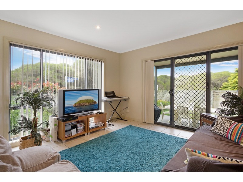 3/2b Surf Circle, Tura Beach NSW 2548