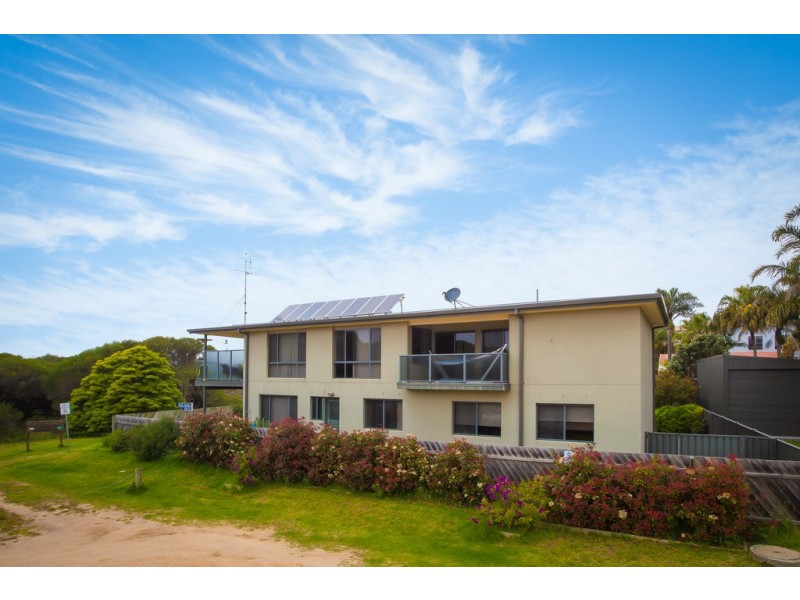 3/2b Surf Circle, Tura Beach NSW 2548