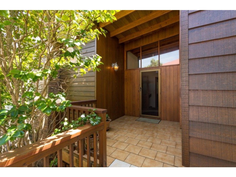 12 Lake Street, Merimbula NSW 2548