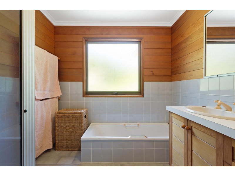 12 Lake Street, Merimbula NSW 2548