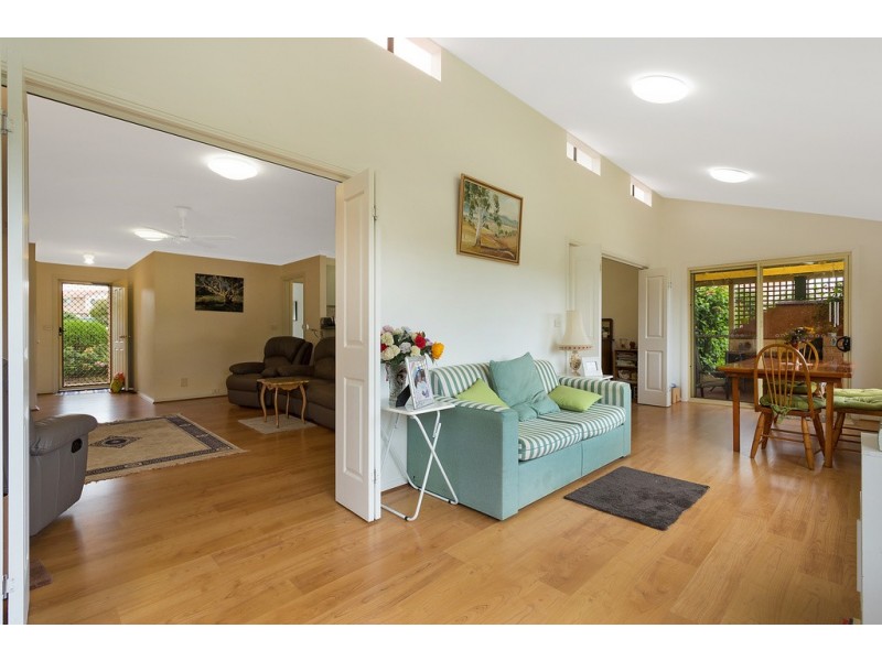 17 James Cook Court, Tura Beach NSW 2548