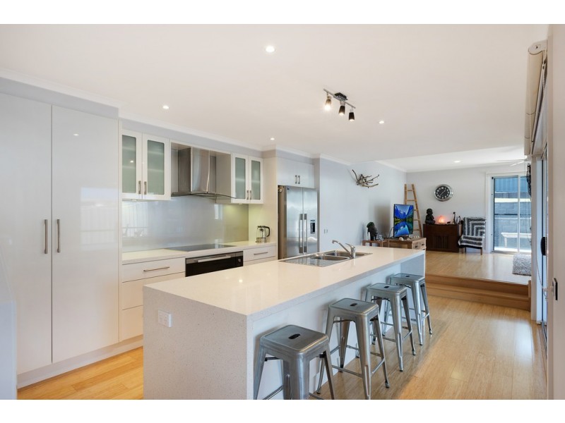 6 MULLOWAY CIRCUIT, Merimbula NSW 2548