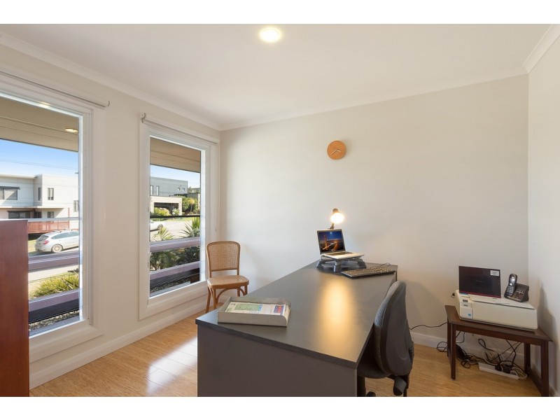 6 MULLOWAY CIRCUIT, Merimbula NSW 2548