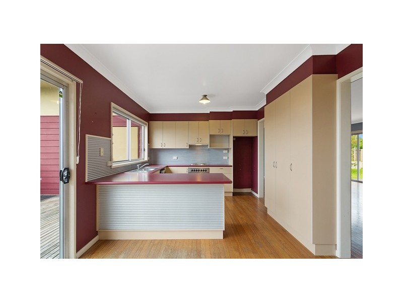3 Lakeview Ave, Merimbula NSW 2548