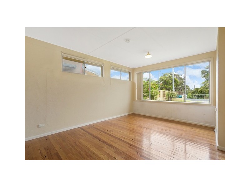 3 Lakeview Ave, Merimbula NSW 2548