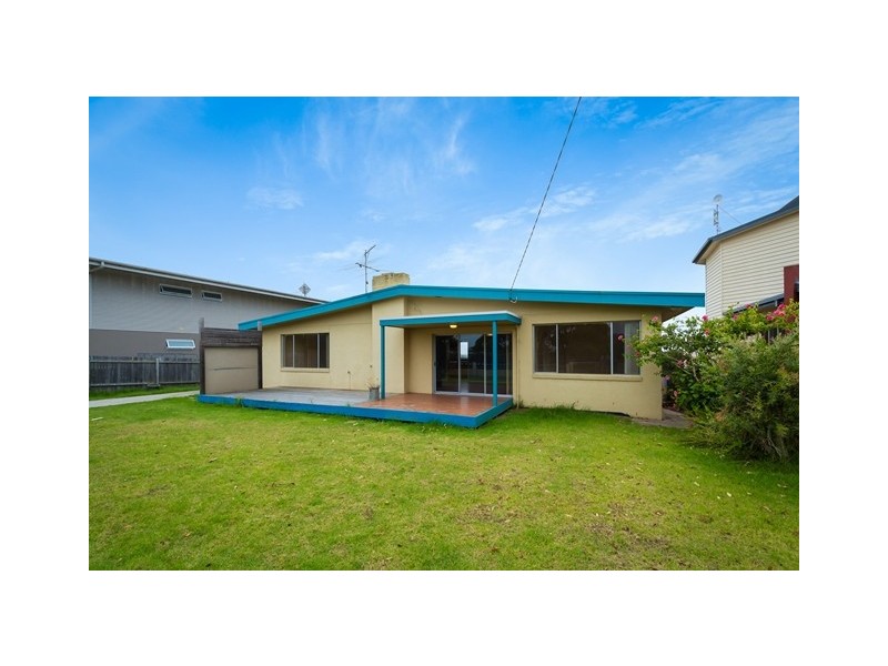 3 Lakeview Ave, Merimbula NSW 2548