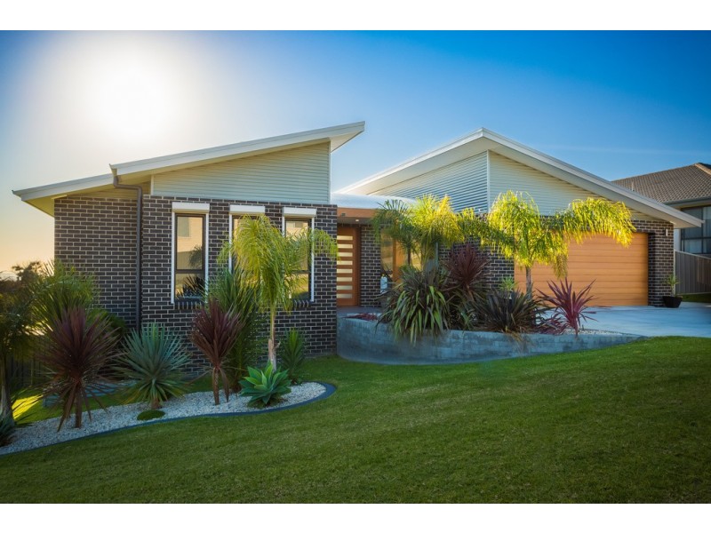 68 The Dress Circle, Tura Beach NSW 2548