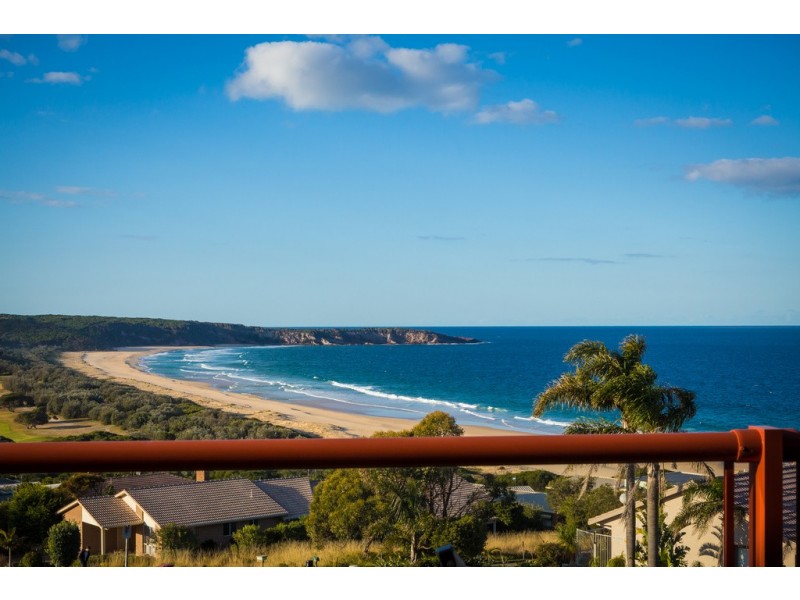 1 19 SURF CIRCLE, Tura Beach NSW 2548