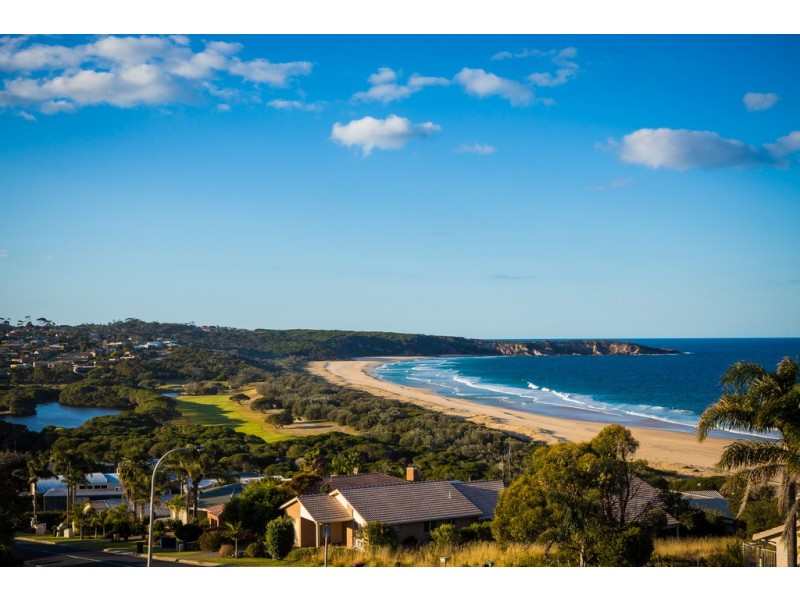 1 19 SURF CIRCLE, Tura Beach NSW 2548