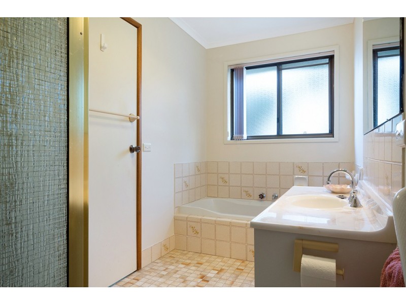 1 19 SURF CIRCLE, Tura Beach NSW 2548