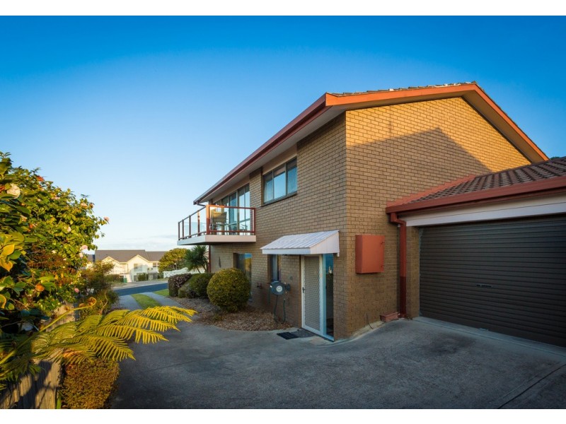 1 19 SURF CIRCLE, Tura Beach NSW 2548