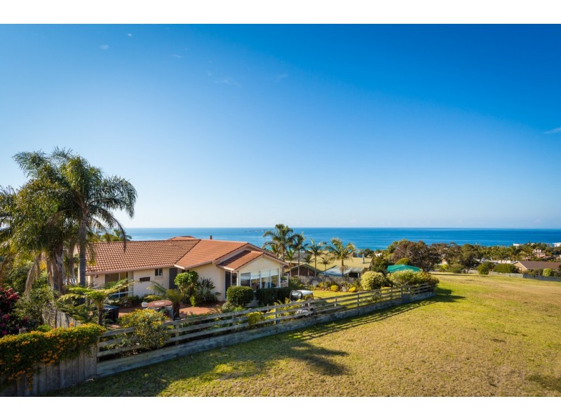 14 Beachview Crt, Tura Beach NSW 2548