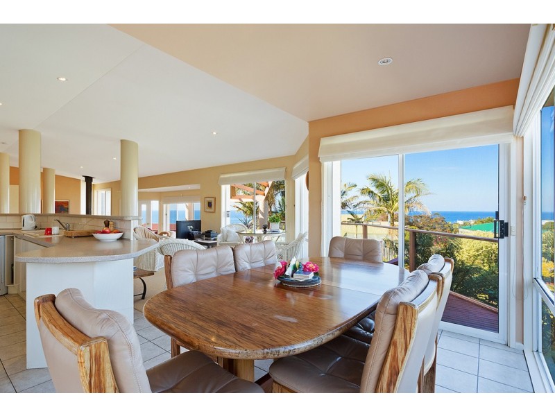 14 Beachview Crt, Tura Beach NSW 2548