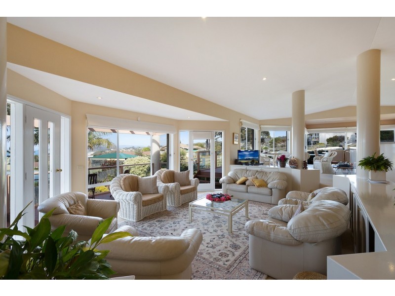 14 Beachview Crt, Tura Beach NSW 2548