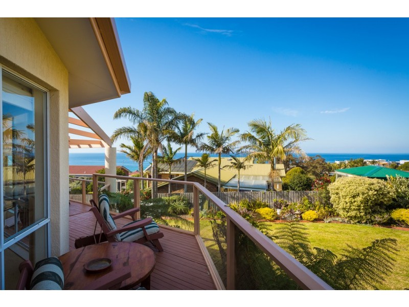 14 Beachview Crt, Tura Beach NSW 2548
