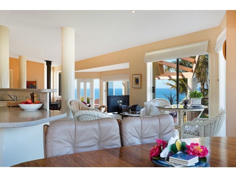14 Beachview Crt, Tura Beach NSW 2548