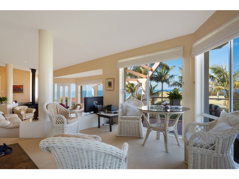 14 Beachview Crt, Tura Beach NSW 2548
