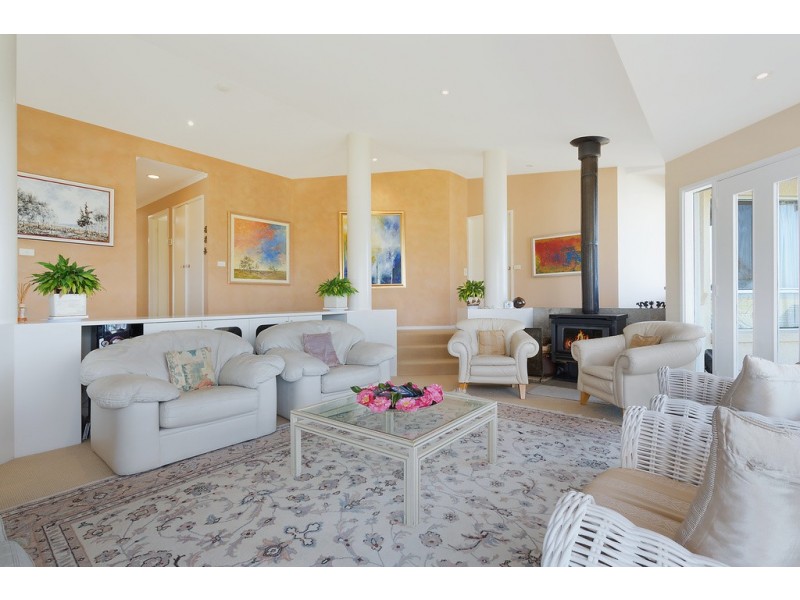 14 Beachview Crt, Tura Beach NSW 2548