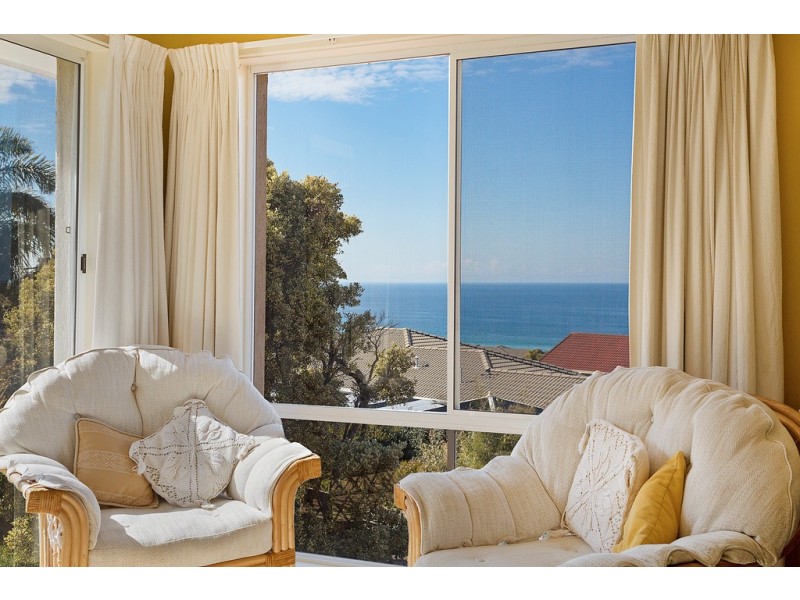 14 Beachview Crt, Tura Beach NSW 2548