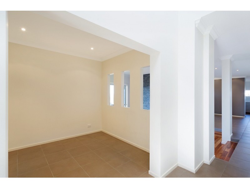 56 THE CREST, Mirador NSW 2548