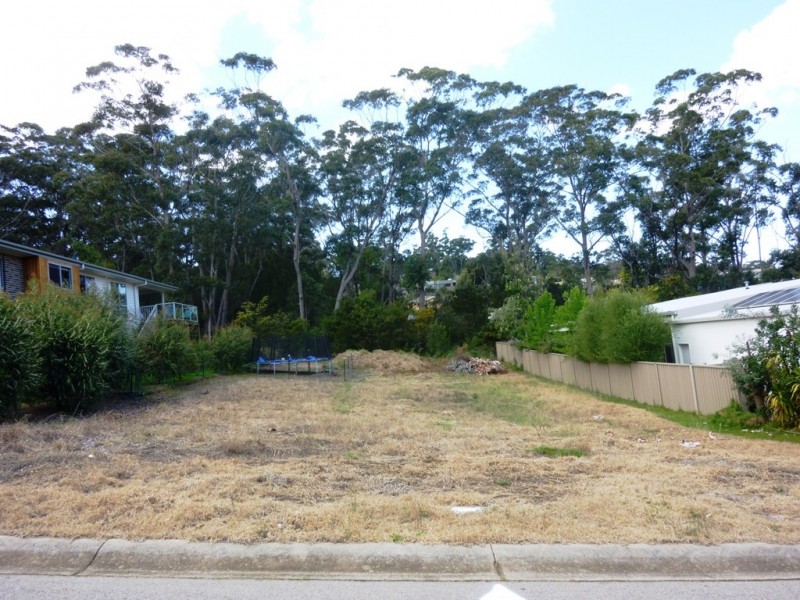 13 MULLOWAY CIRCUIT, Merimbula NSW 2548