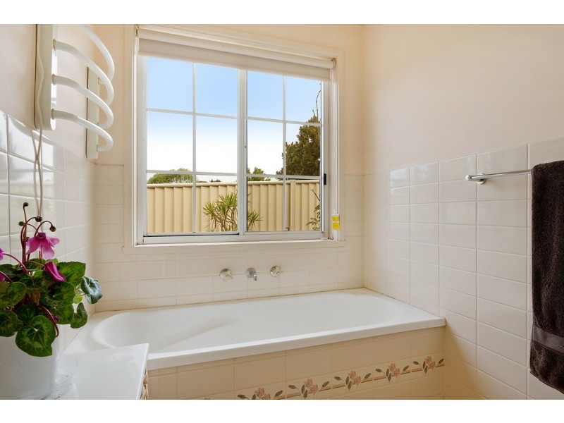 2/72 HEADLAND DRIVE, Tura Beach NSW 2548