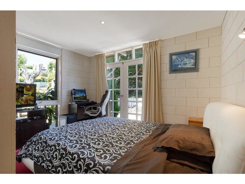 6 REID STREET, Merimbula NSW 2548