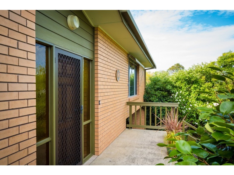 17 ILLAWONG HEIGHTS, Merimbula NSW 2548