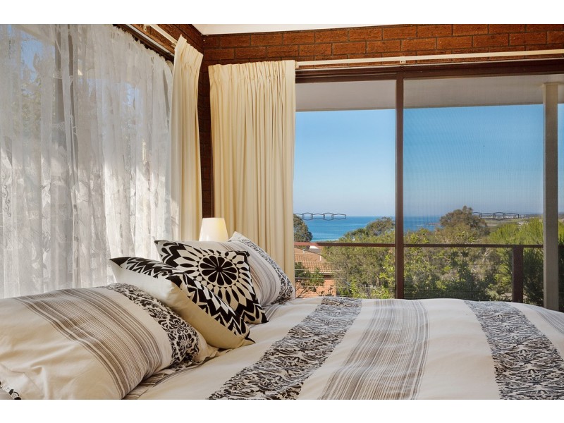 17 TELOPEA CRESCENT, Tura Beach NSW 2548