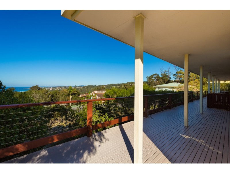 17 TELOPEA CRESCENT, Tura Beach NSW 2548