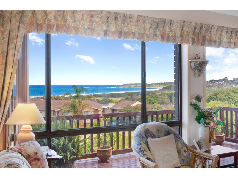 5 WARATAH COURT, Tura Beach NSW 2548